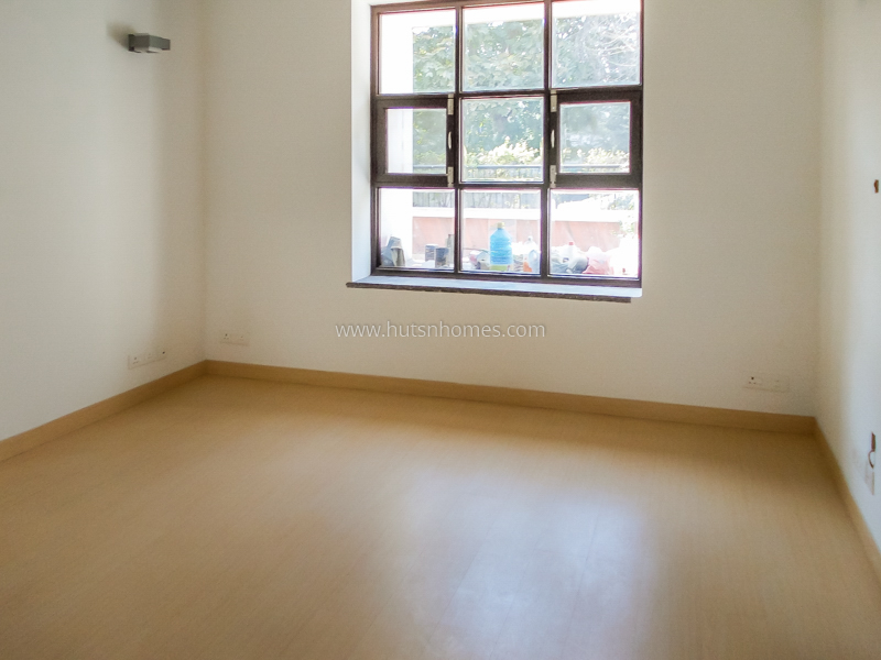 3 BHK Flat For Rent in Chanakyapuri