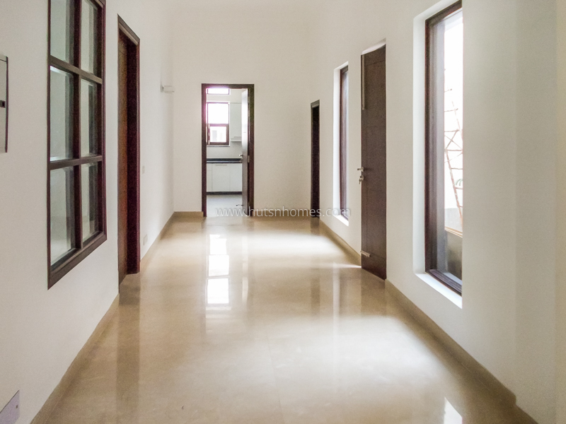 3 BHK Flat For Rent in Chanakyapuri