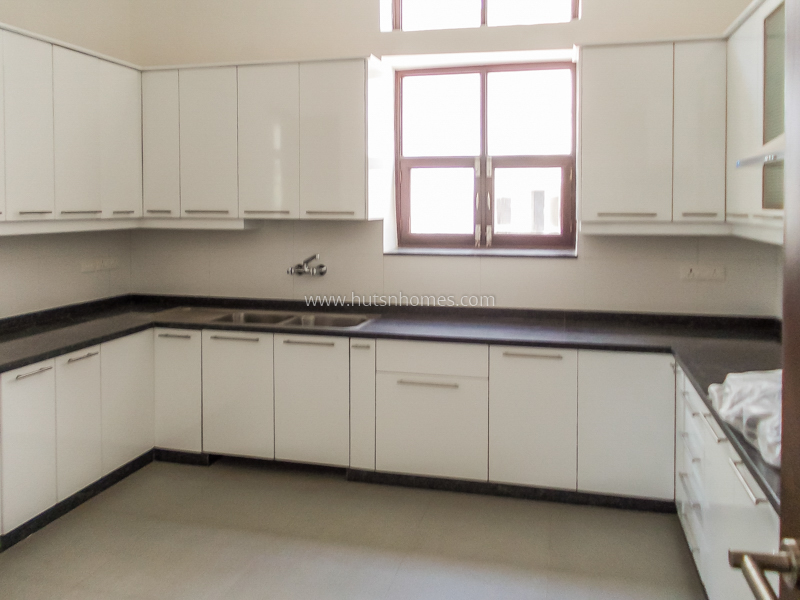 3 BHK Flat For Rent in Chanakyapuri