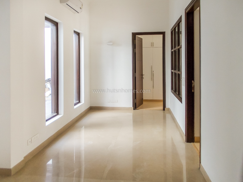 3 BHK Flat For Rent in Chanakyapuri
