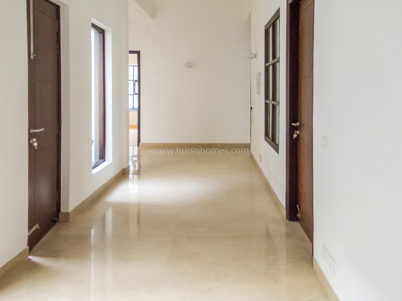 3 BHK Flat For Rent in Chanakyapuri