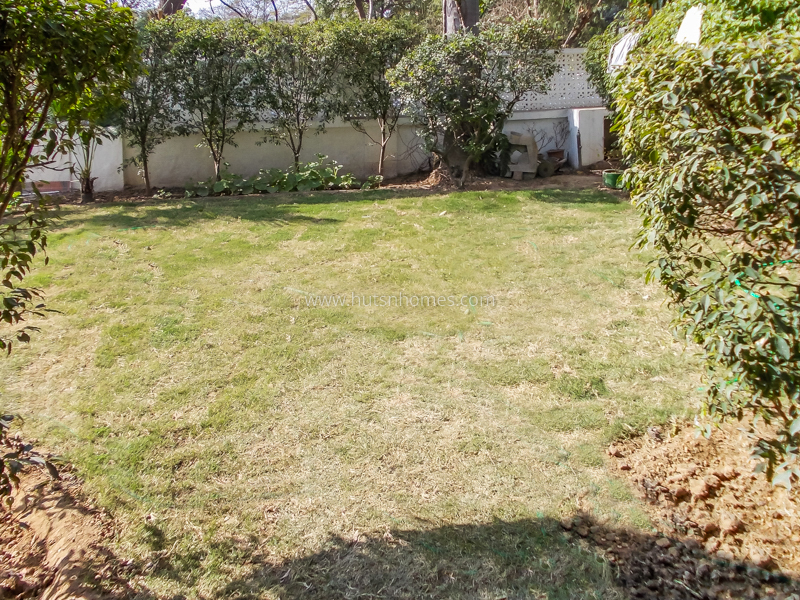 3 BHK Flat For Rent in Chanakyapuri