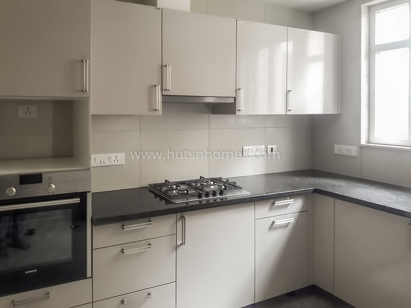 4 BHK Flat For Rent in Vasant Vihar