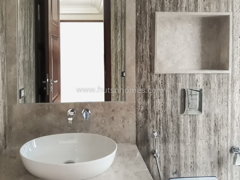 4 BHK Flat For Rent in Vasant Vihar