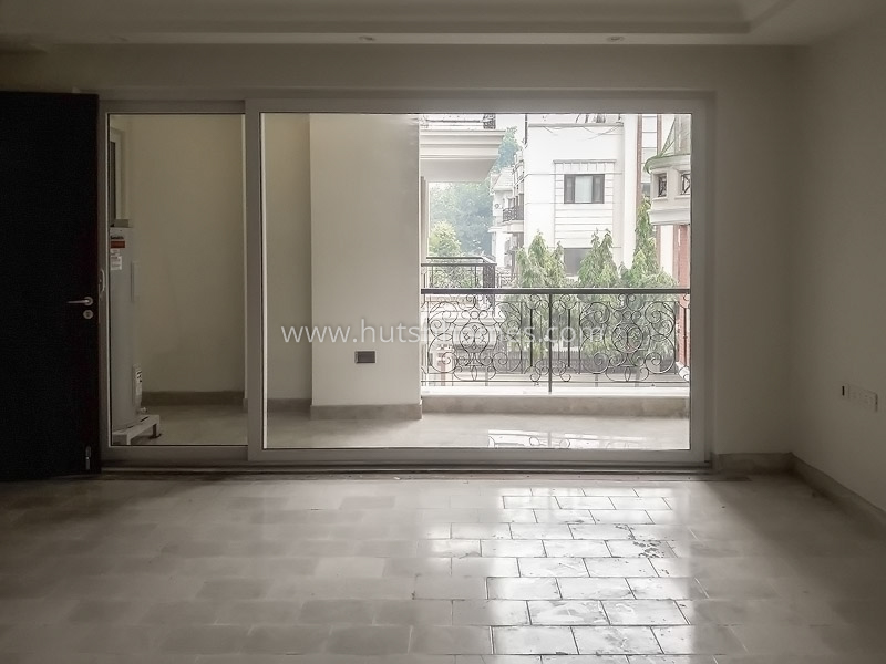 4 BHK Flat For Rent in Vasant Vihar