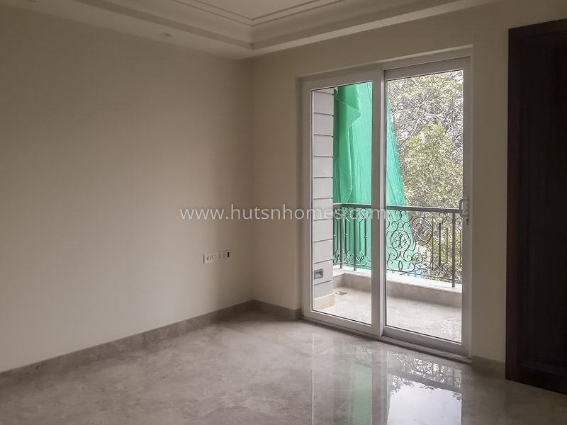 4 BHK Flat For Rent in Vasant Vihar