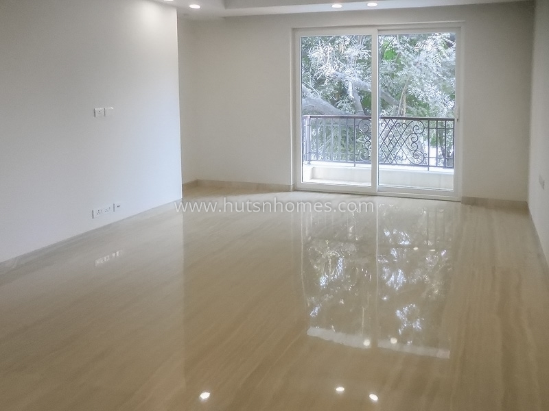 4 BHK Flat For Rent in Vasant Vihar