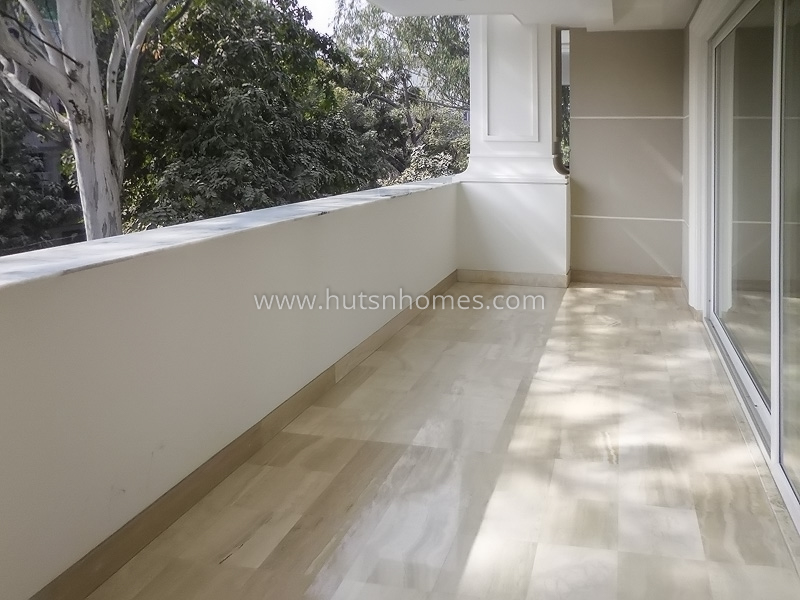 4 BHK Flat For Rent in Vasant Vihar