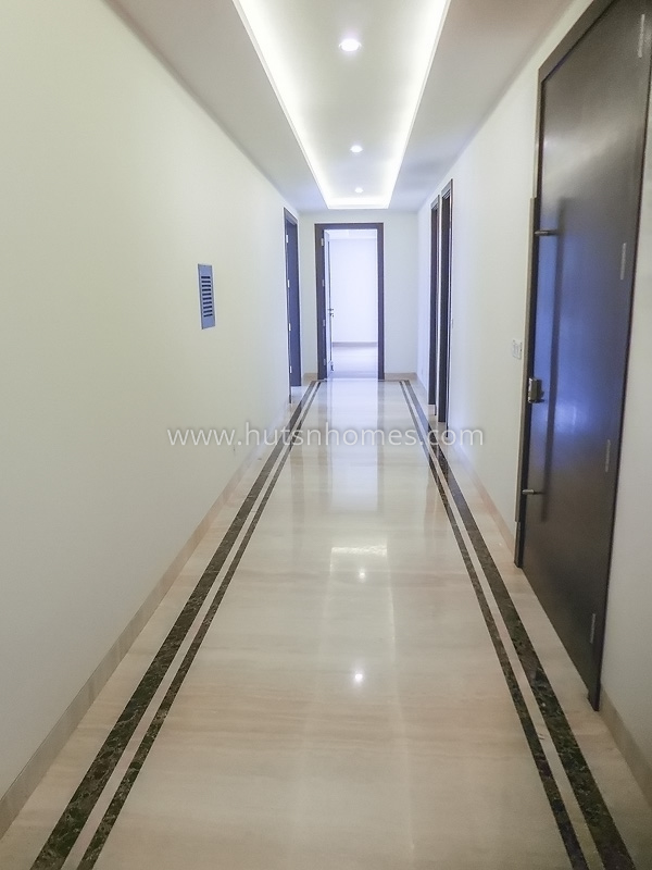4 BHK Flat For Rent in Vasant Vihar