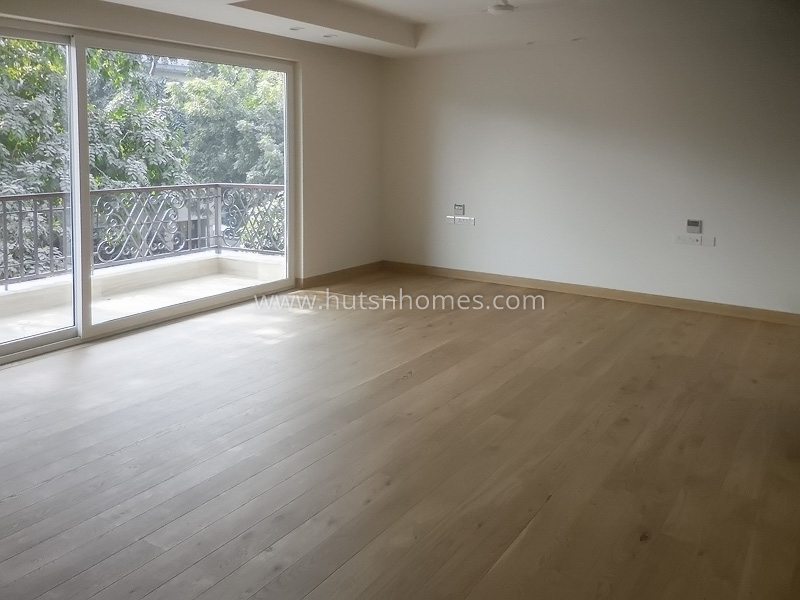 4 BHK Flat For Rent in Vasant Vihar