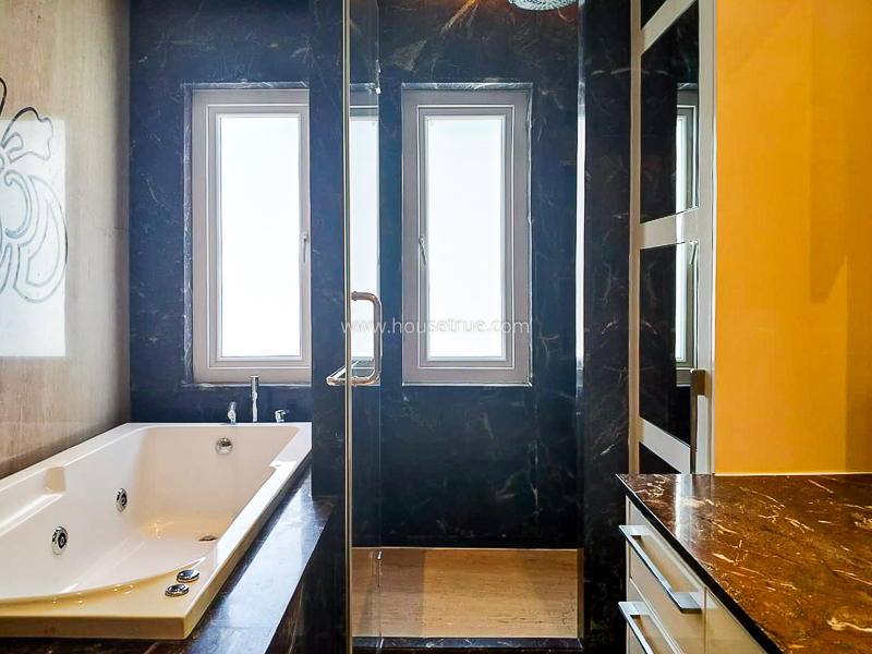 4 BHK Flat For Rent in Vasant Vihar