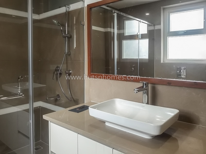 4 BHK Builder Floor For Rent in Vasant Vihar
