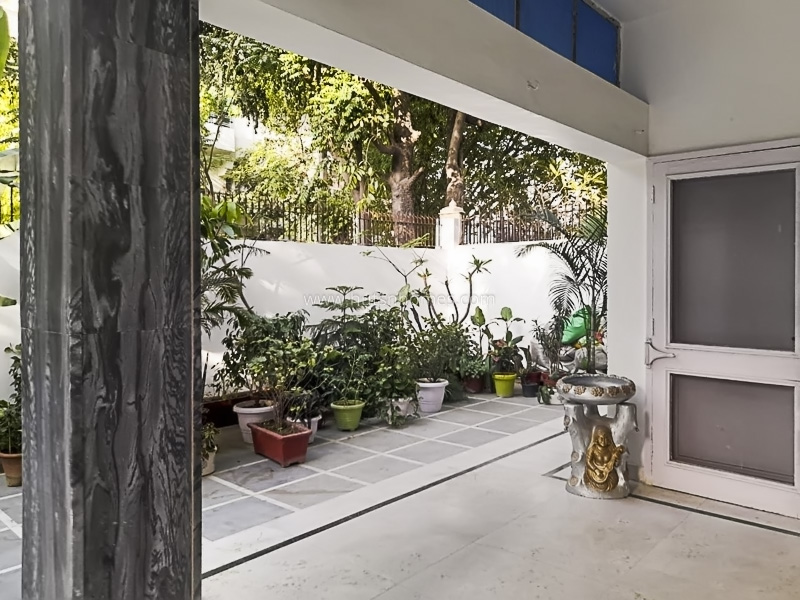 3 BHK Flat For Rent in Vasant Vihar