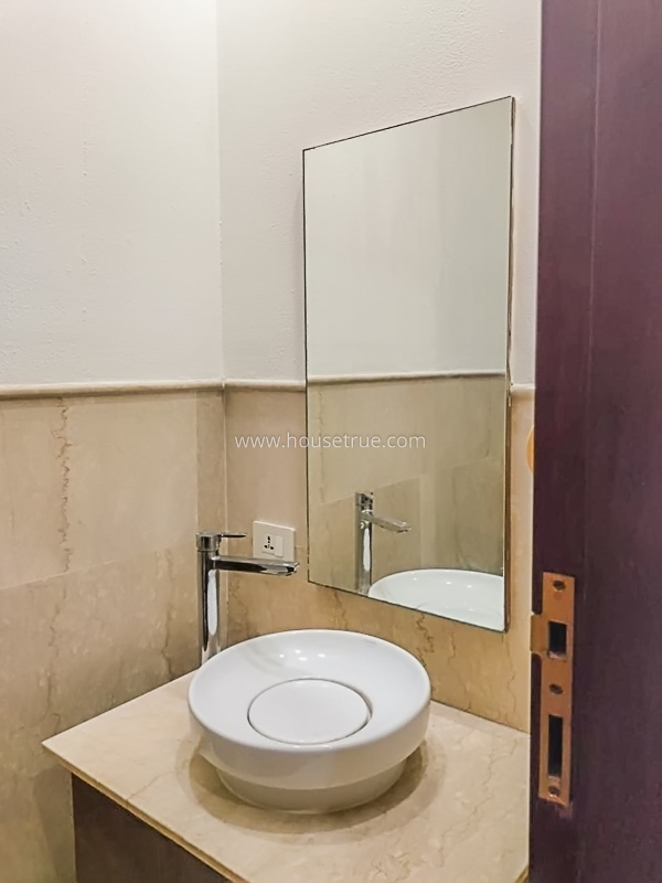 4 BHK Flat For Rent in Vasant Vihar