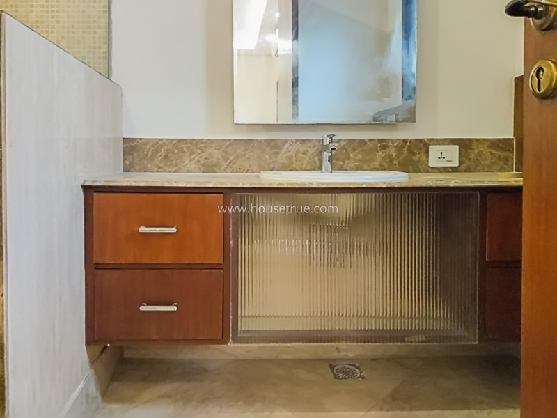 4 BHK Flat For Rent in Vasant Vihar