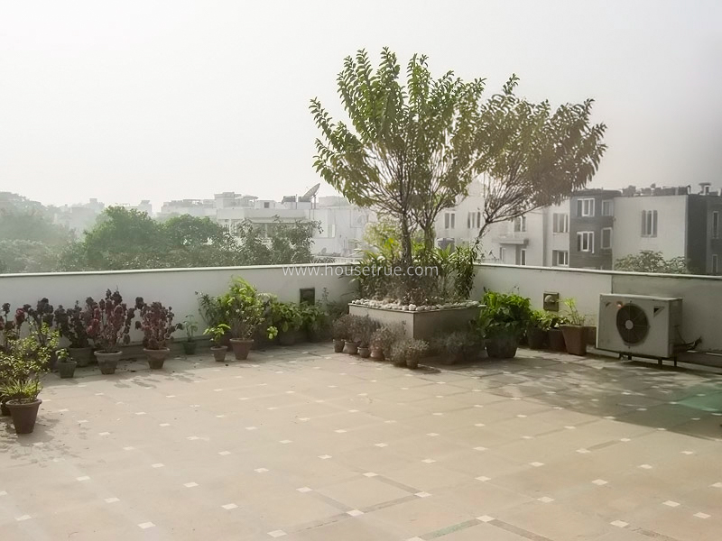 4 BHK Flat For Rent in Vasant Vihar