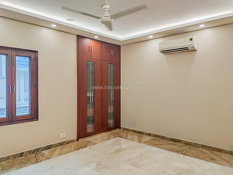 4 BHK Flat For Rent in Vasant Vihar