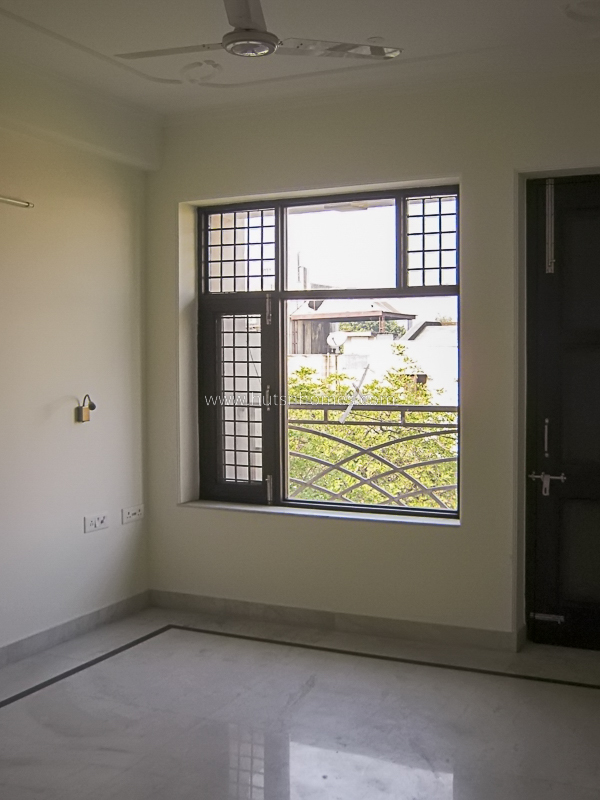 3 BHK Flat For Rent in Jangpura
