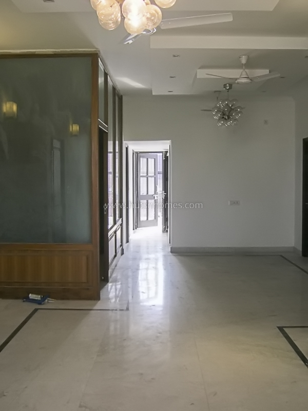 3 BHK Flat For Rent in Jangpura