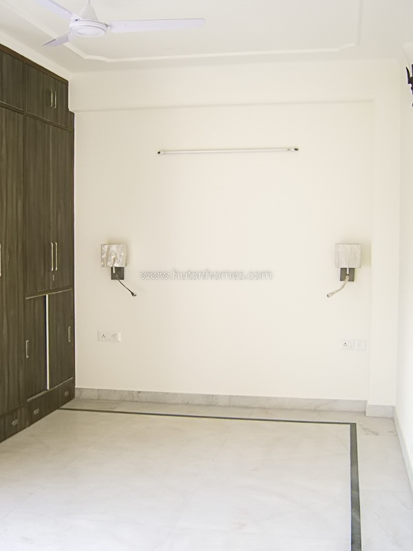 3 BHK Flat For Rent in Jangpura
