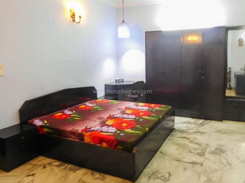 2 BHK Flat For Rent in Jangpura