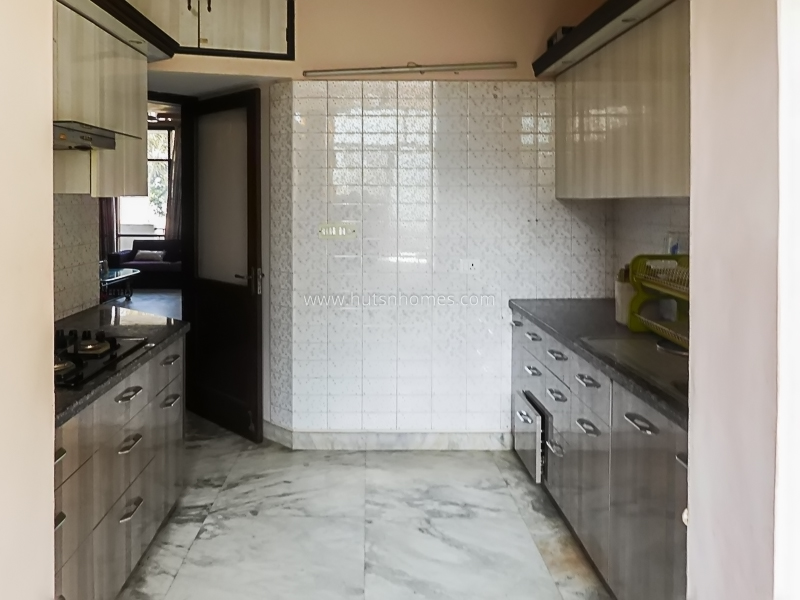 2 BHK Flat For Rent in Jangpura