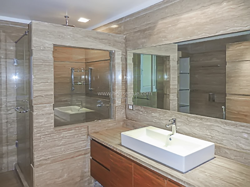 4 BHK Flat For Rent in Hauz Khas