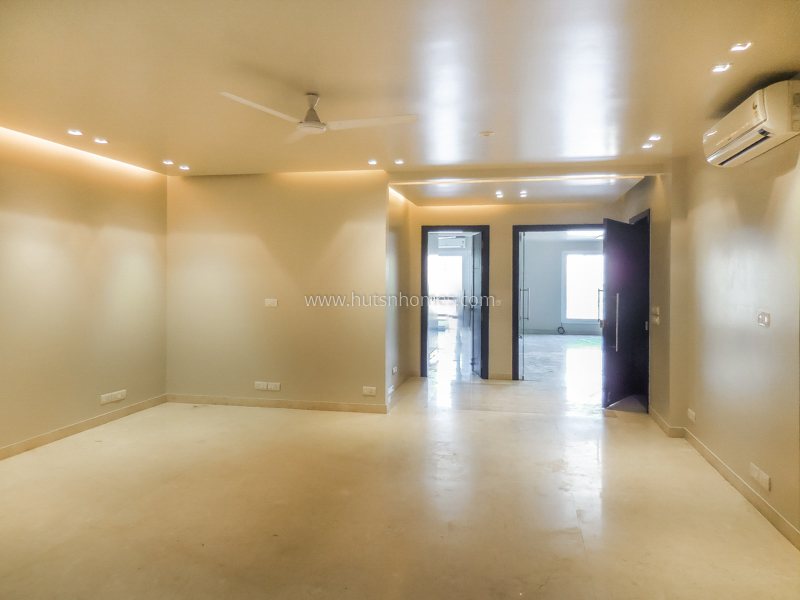 4 BHK Flat For Rent in Hauz Khas