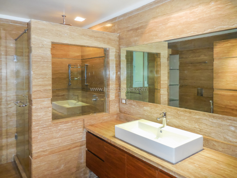 4 BHK Flat For Rent in Hauz Khas