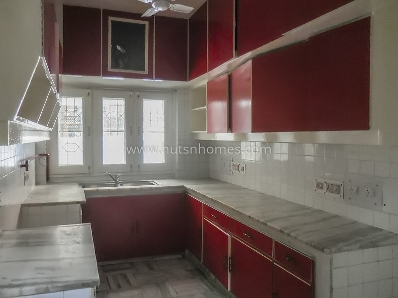 5 BHK House For Rent in Vasant Vihar