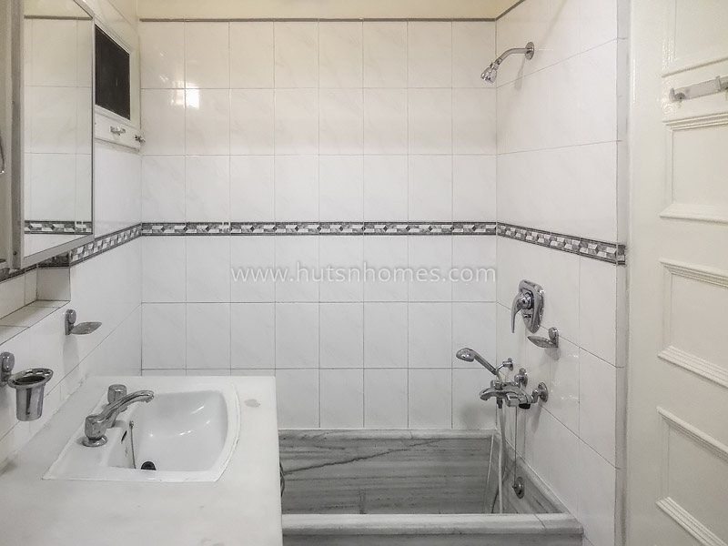 5 BHK House For Rent in Vasant Vihar