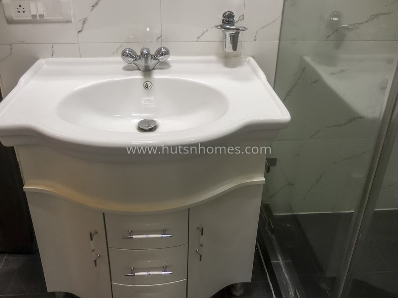 5 BHK House For Rent in Vasant Vihar