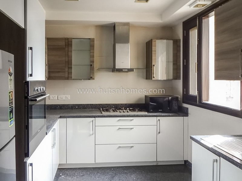 4 BHK Flat For Rent in Vasant Vihar