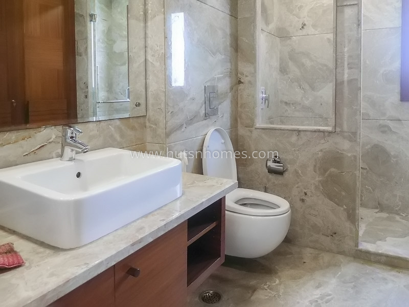 4 BHK Builder Floor For Rent in Vasant Vihar