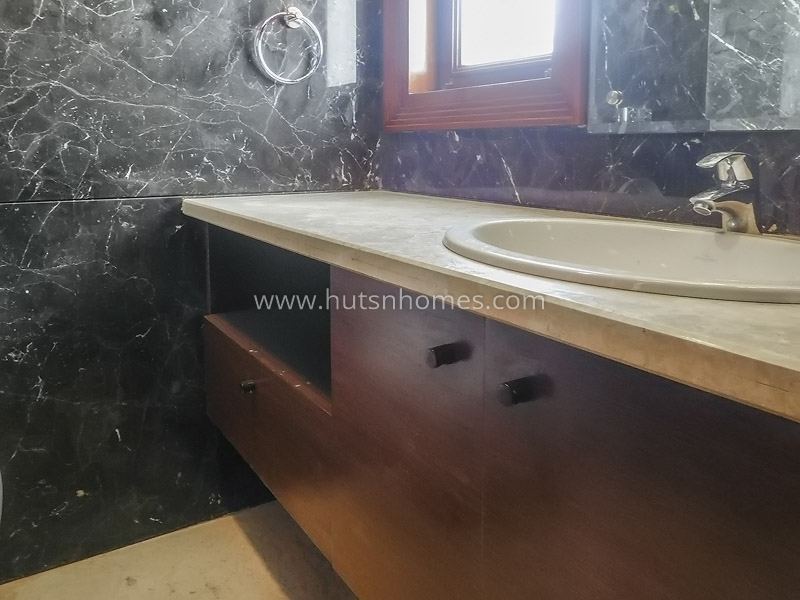 4 BHK Builder Floor For Rent in Vasant Vihar