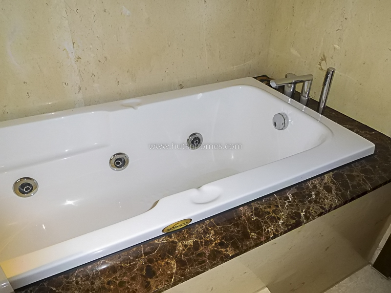 4 BHK Flat For Rent in Vasant Vihar