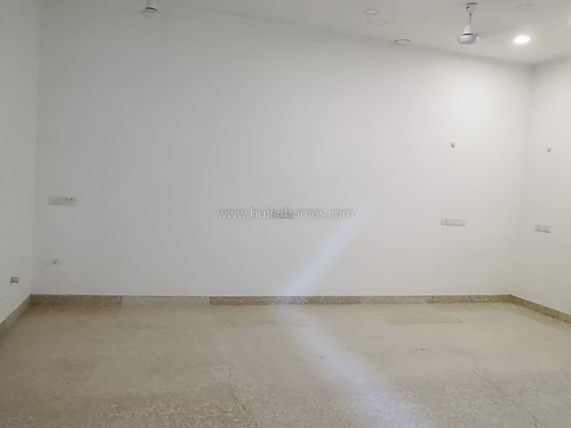 4 BHK Flat For Rent in Vasant Vihar