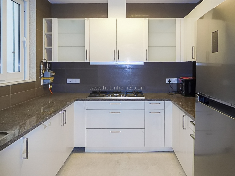 4 BHK Flat For Rent in Vasant Vihar