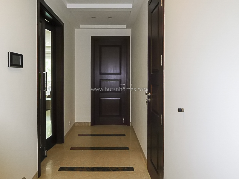 4 BHK Flat For Rent in Vasant Vihar