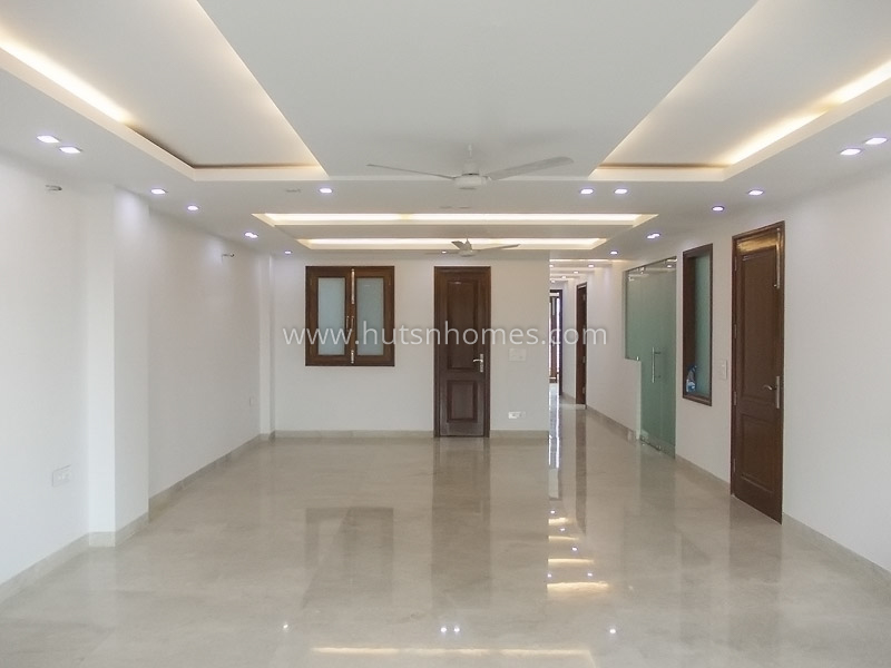 4 BHK Flat For Rent in Vasant Vihar