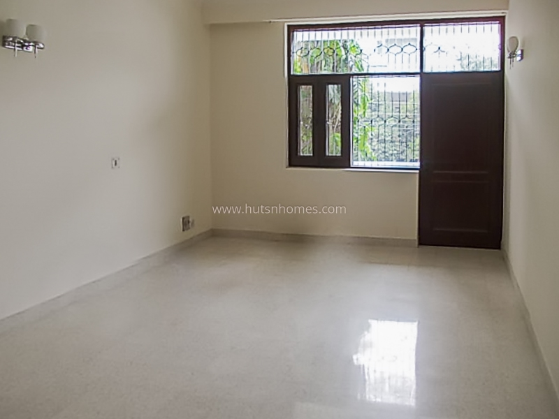 4 BHK Flat For Rent in Panchsheel Park