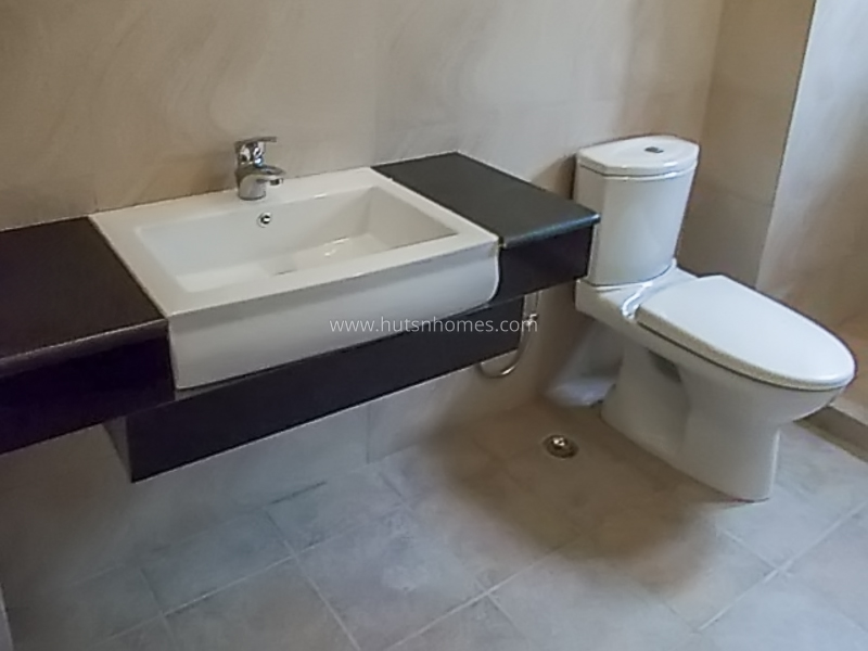 4 BHK Flat For Rent in Panchsheel Park