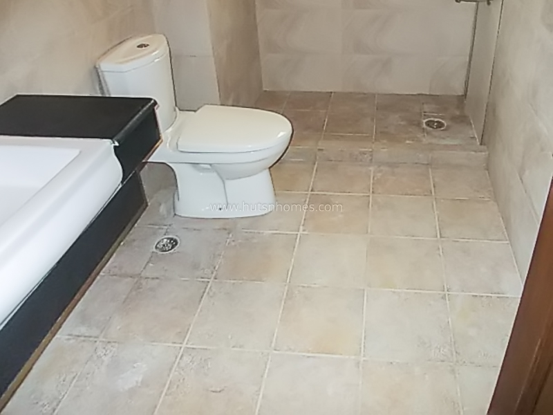 4 BHK Flat For Rent in Panchsheel Park