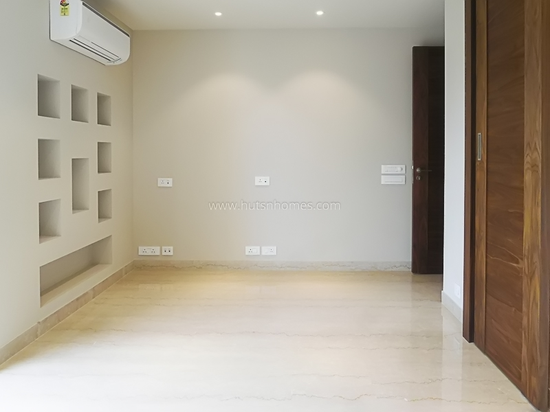 3 BHK Builder Floor For Rent in Anand Niketan