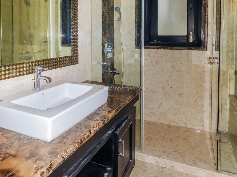 3 BHK Flat For Rent in Vasant Vihar