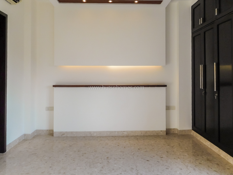 3 BHK Flat For Rent in Vasant Vihar