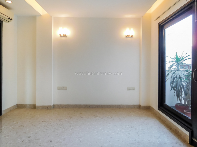 3 BHK Flat For Rent in Vasant Vihar