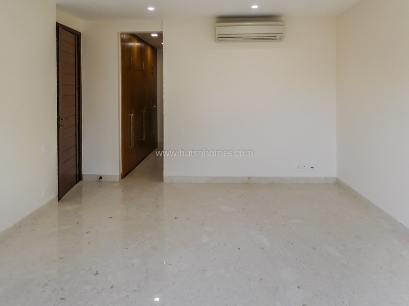 3 BHK Flat For Rent in Panchsheel Park