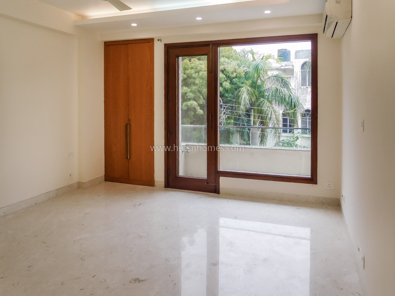 3 BHK Flat For Rent in Panchsheel Park