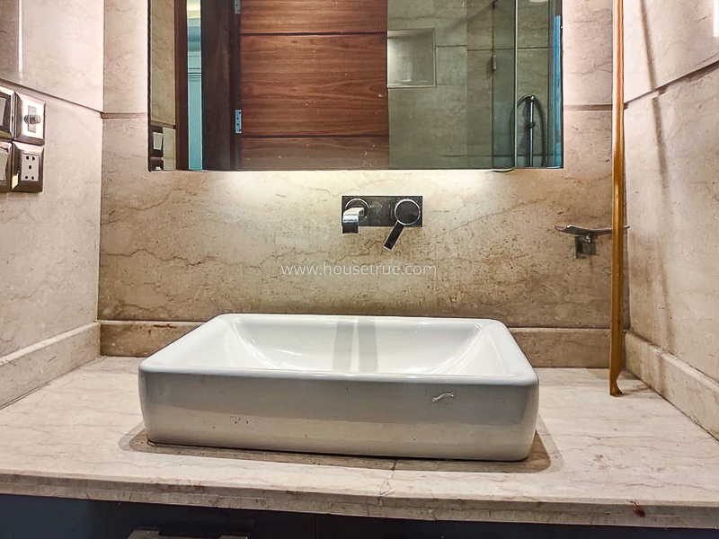 4 BHK Flat For Rent in Vasant Vihar